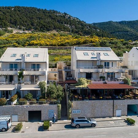 Apartments Villa Azzurra Bol Luaran gambar